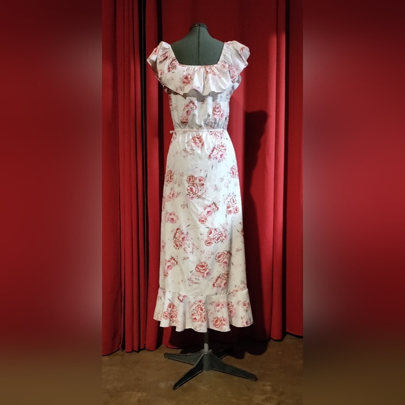 Floral faux wrap dress - Picture 2 of 8